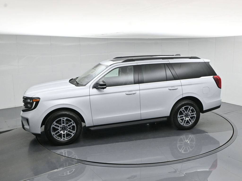 Certified 2025 Ford Expedition Active AWD/4WD image 50