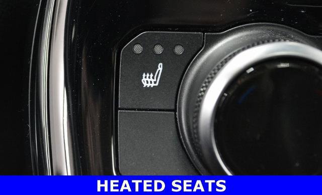 Used 2020 Toyota Highlander XLE AWD/4WD image 19