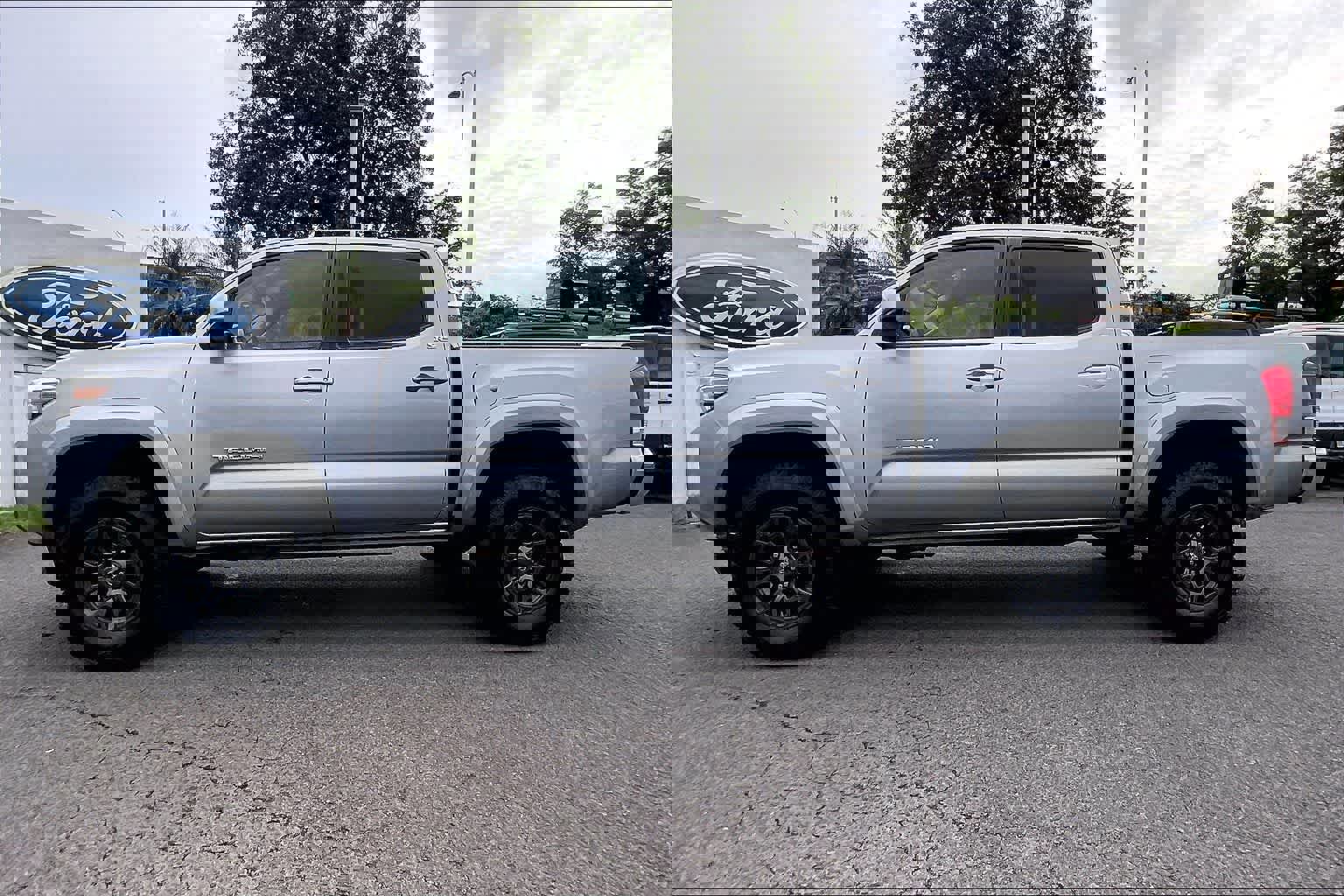 Used 2017 Toyota Tacoma SR5 RWD image 5