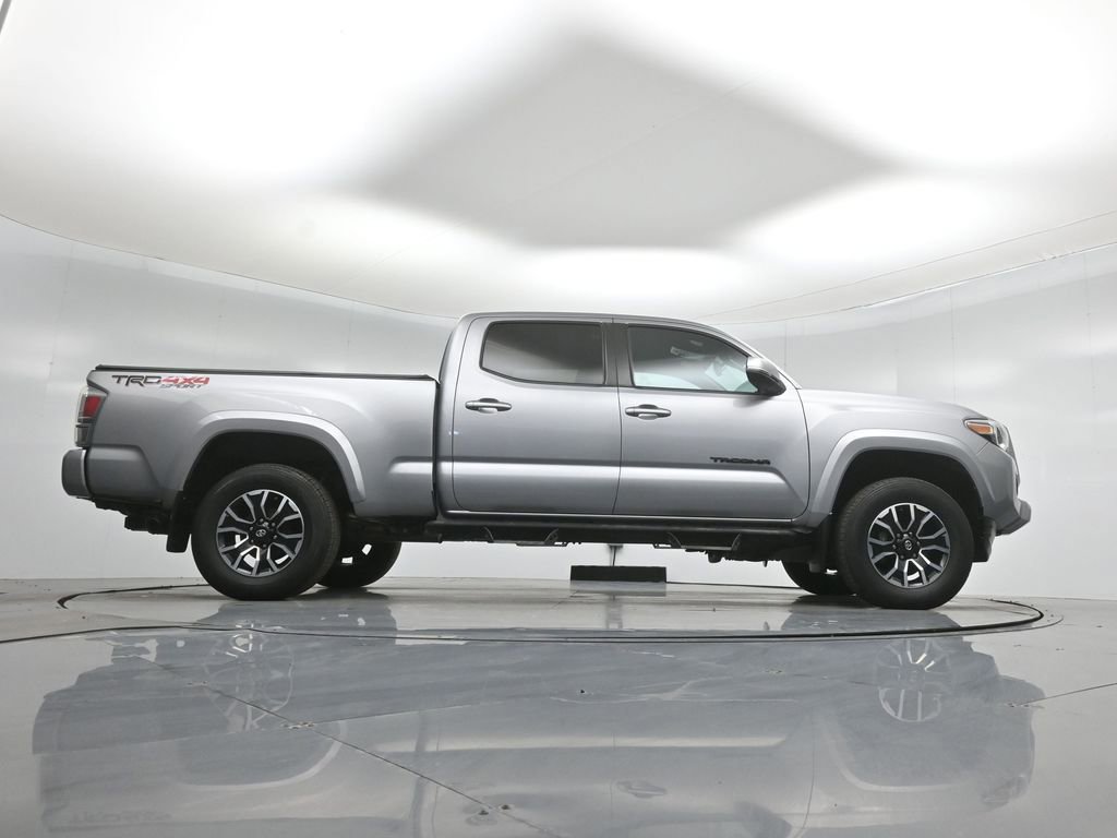Used 2021 Toyota Tacoma TRD Sport w/ Technology Package image 11