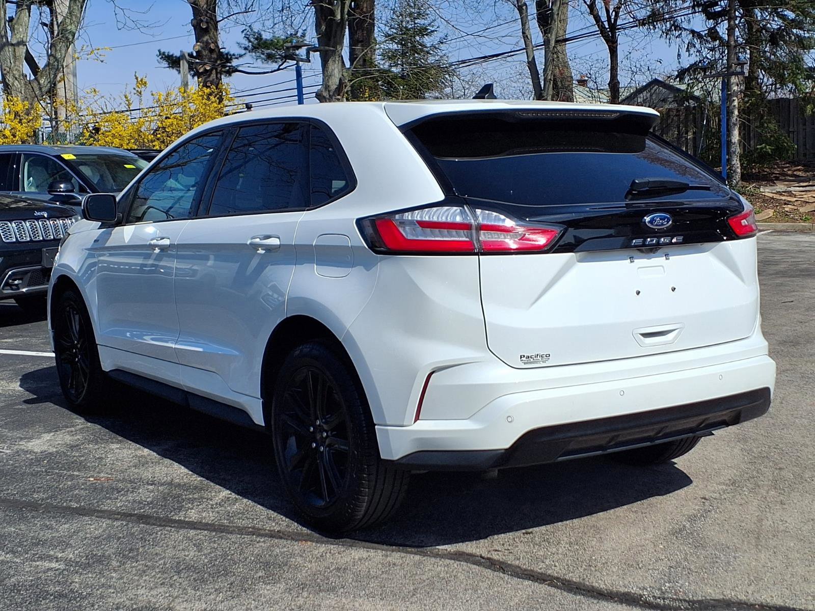 Certified 2022 Ford Edge ST-Line w/ Cargo Accessory Package image 3