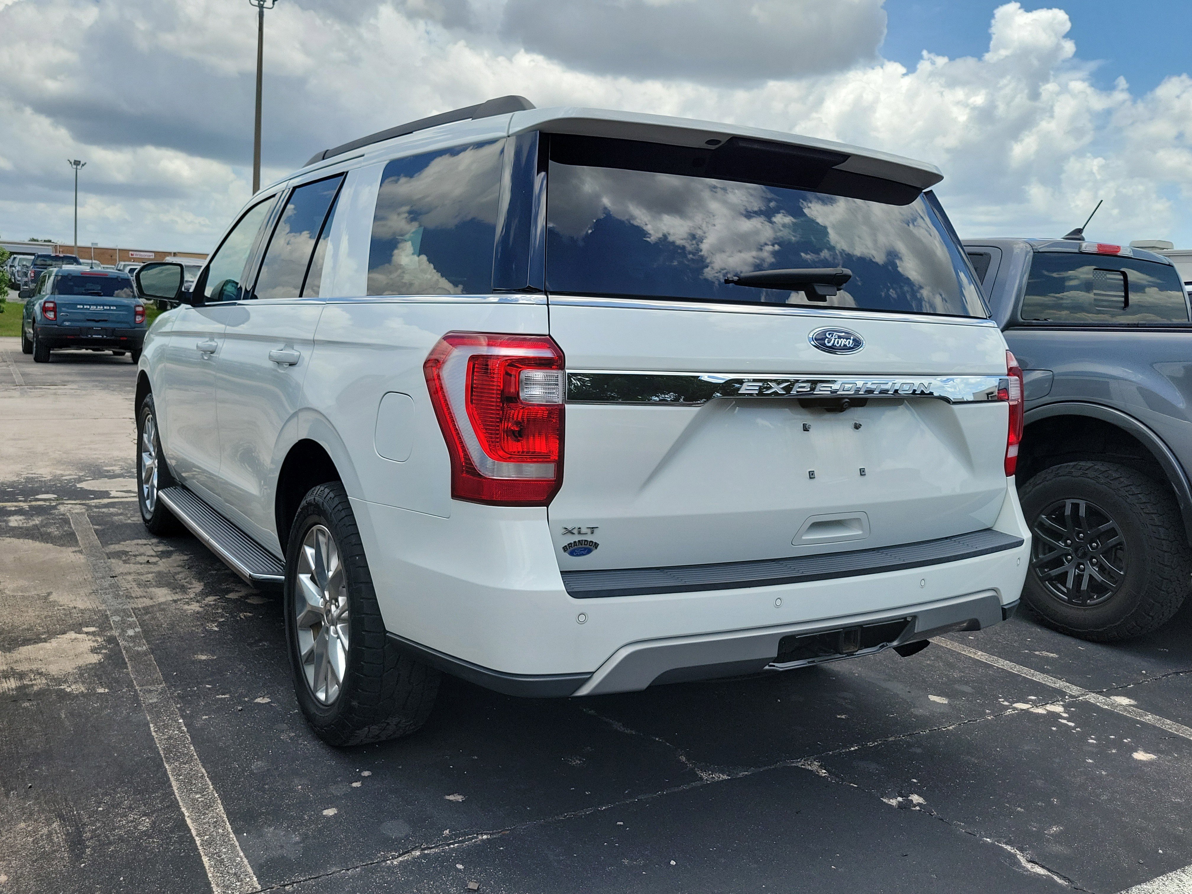 Certified 2021 Ford Expedition XLT RWD image 4