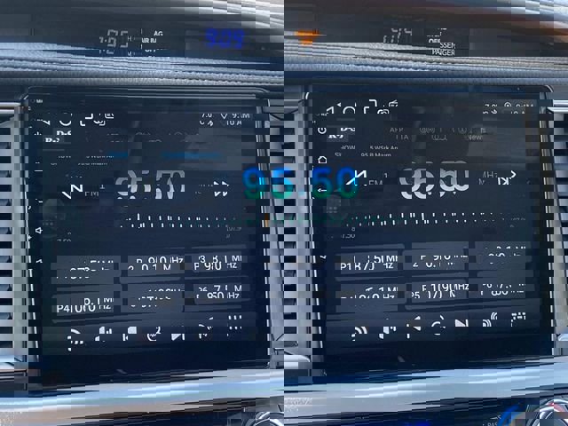 Used 2018 Toyota Highlander Limited image 25