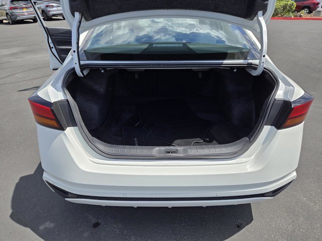 Used 2025 Nissan Altima 2.5 SV FWD image 27