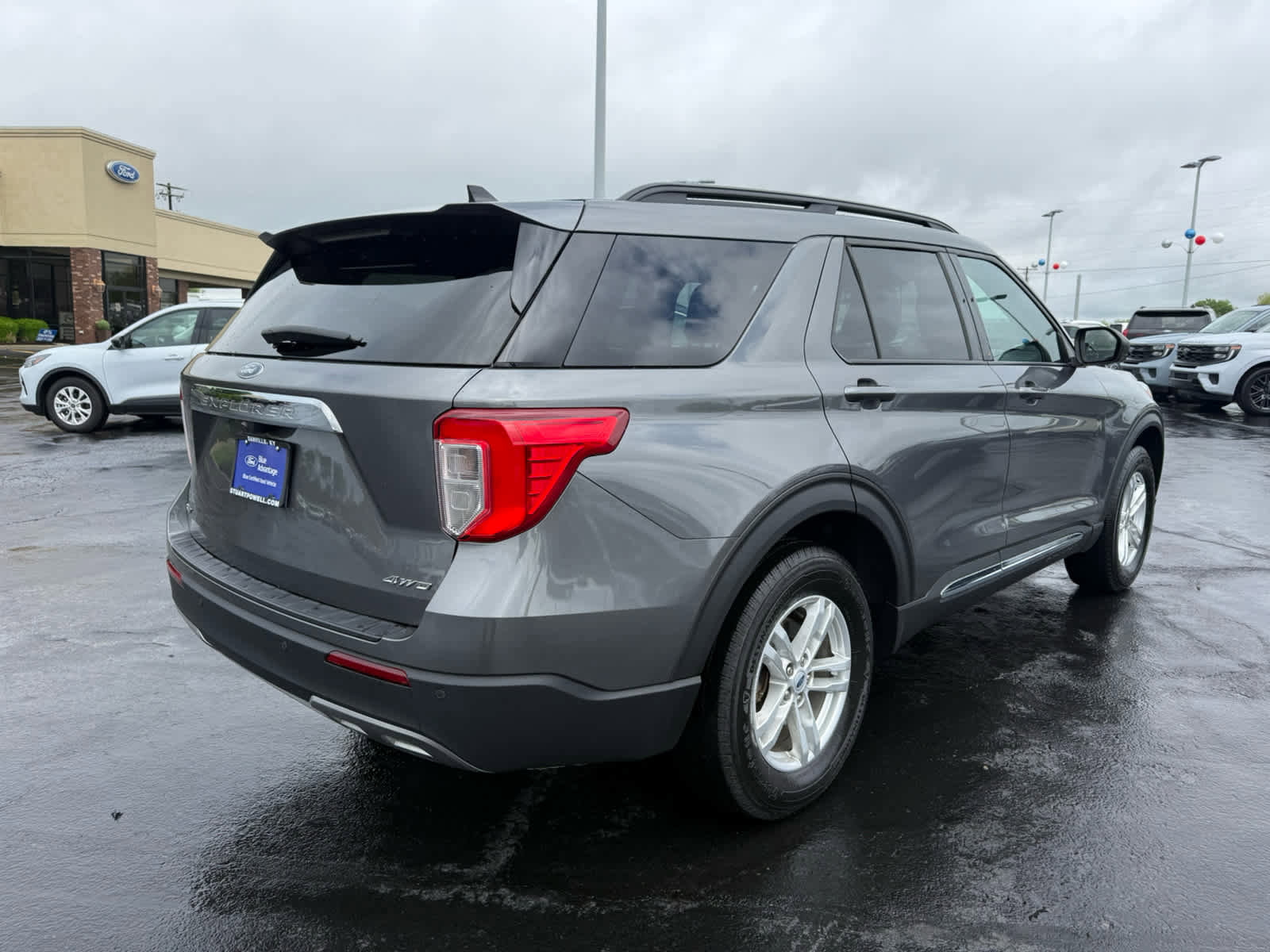 Certified 2023 Ford Explorer XLT w/ Equipment Group 202A AWD/4WD image 21