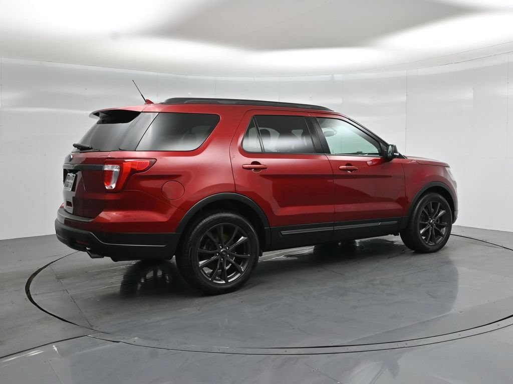 Certified 2019 Ford Explorer XLT w/ Equipment Group 202A FWD image 27