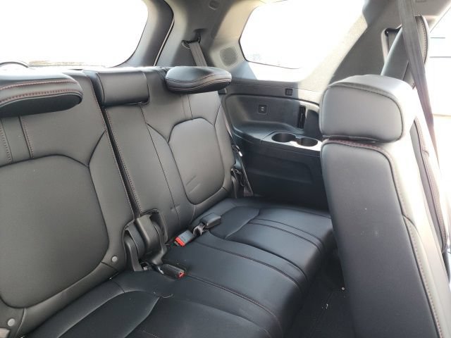 Used 2025 Honda Pilot Black Edition image 40