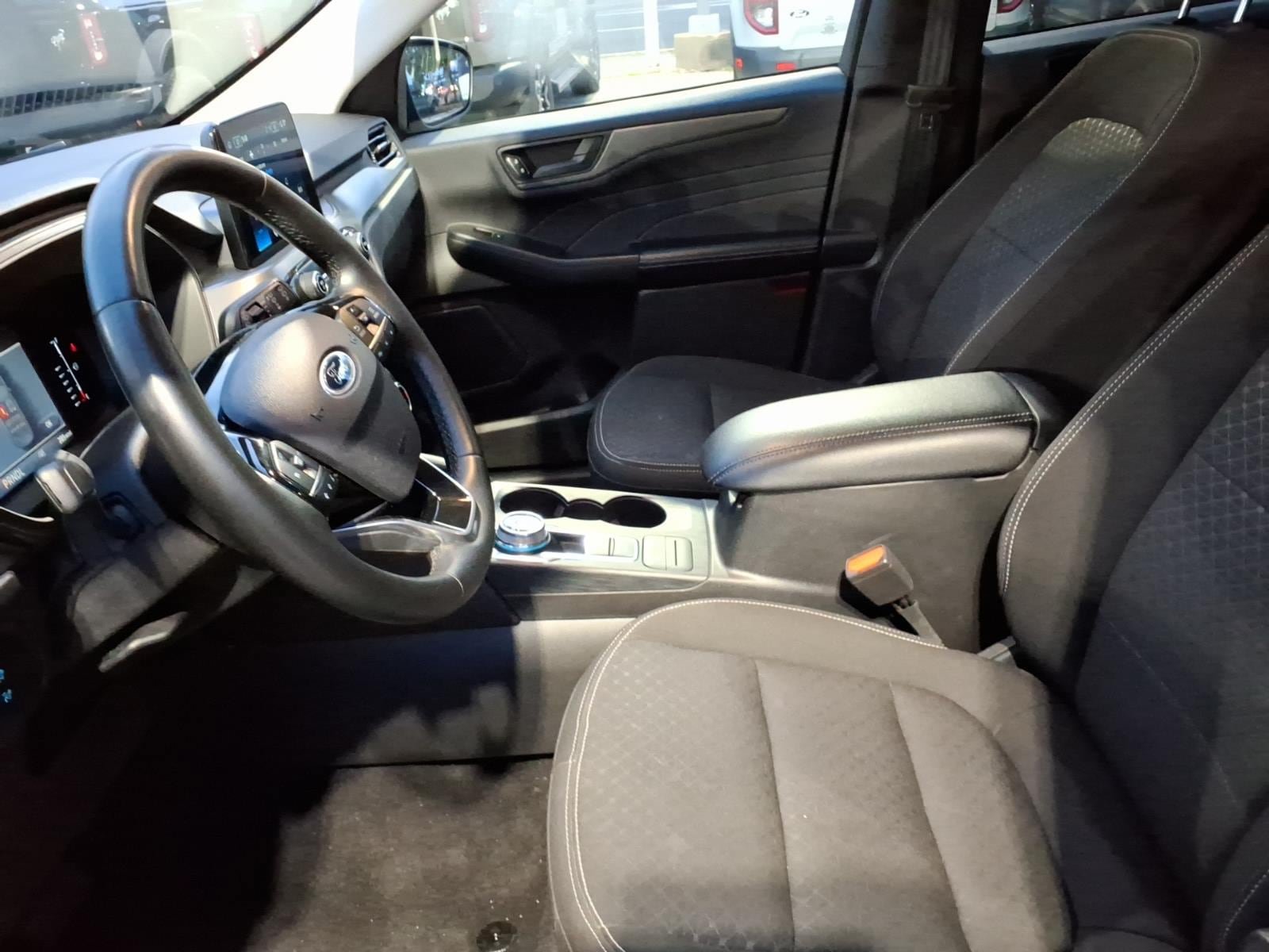 Certified 2024 Ford Escape Active AWD/4WD image 10