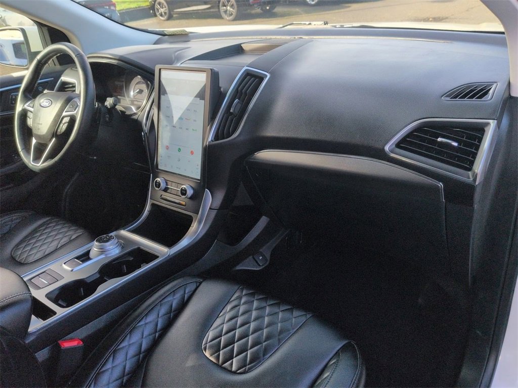 Certified 2023 Ford Edge Titanium w/ Class II Trailer Tow Package image 32