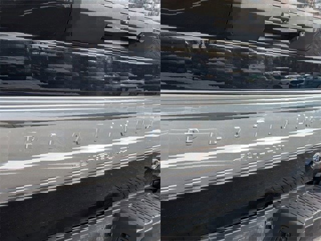 Certified 2020 Ford F350 Platinum w/ FX4 Off-Road Package image 38