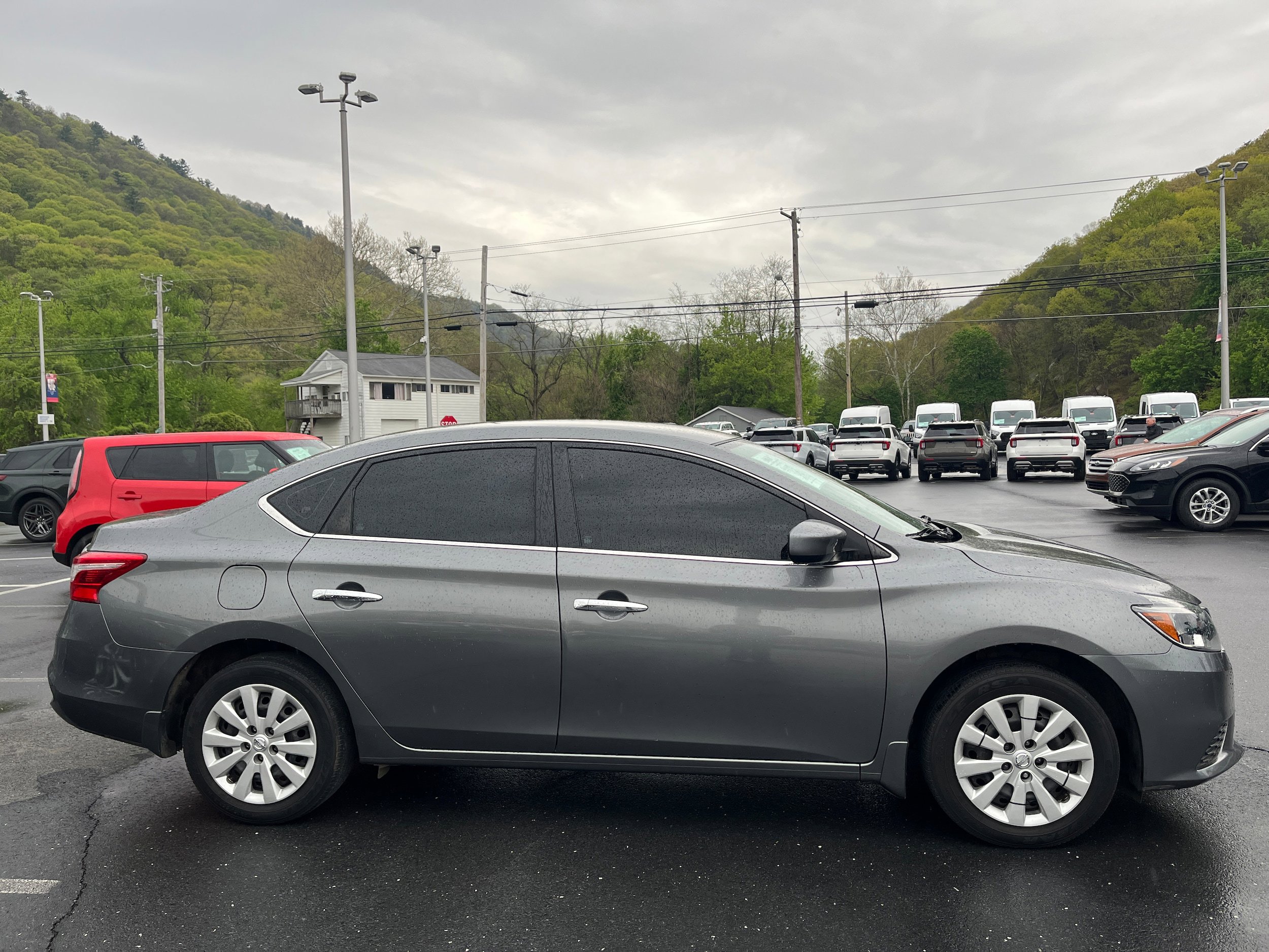Used 2017 Nissan Sentra S FWD image 4