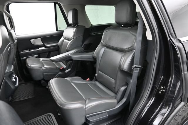 Certified 2025 Ford Expedition Active AWD/4WD image 28