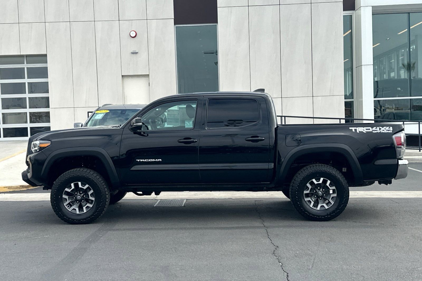Used 2023 Toyota Tacoma TRD Off-Road AWD/4WD image 6