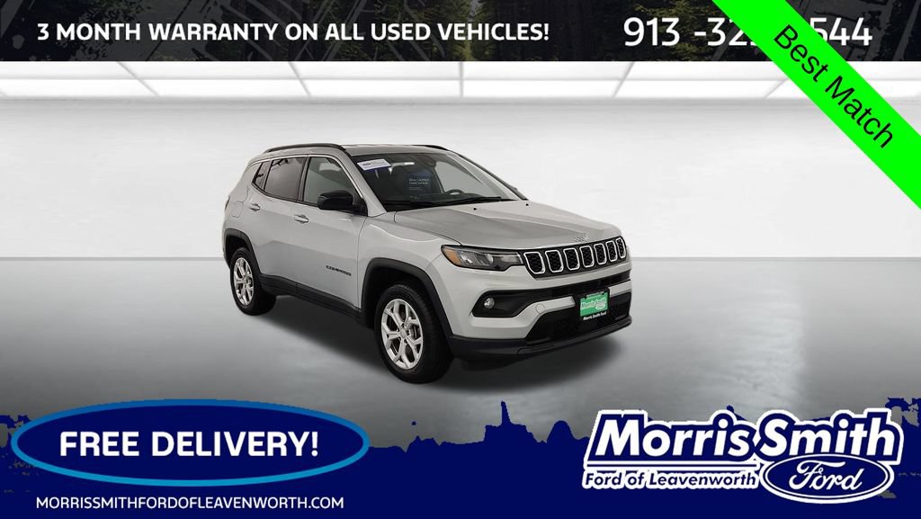 Used 2024 Jeep Compass Latitude AWD/4WD image 1
