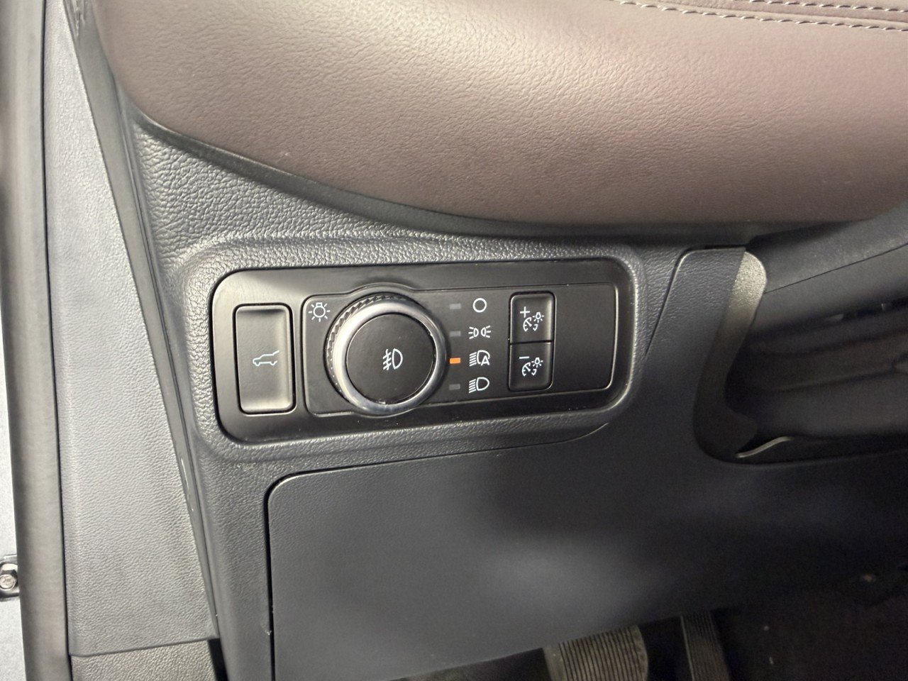 Certified 2026 Ford Explorer Platinum AWD/4WD image 24