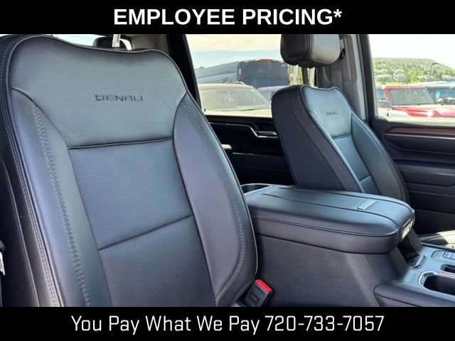 Used 2024 GMC Sierra 3500 Denali w/ Denali Reserve Package AWD/4WD image 25