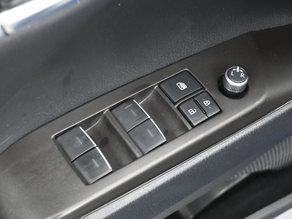 Used 2023 Toyota Camry XSE FWD image 10