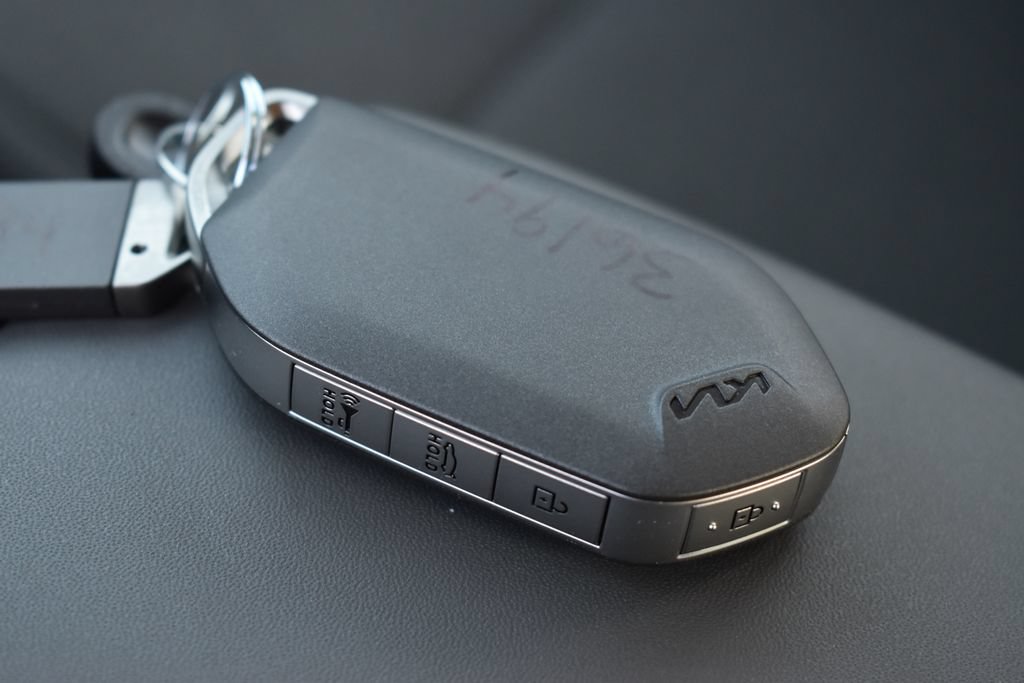 Used 2025 Kia K4 FWD image 13