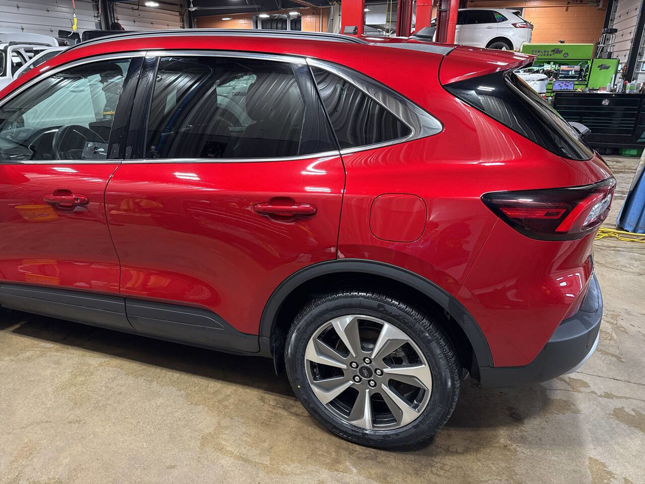 Certified 2024 Ford Escape Platinum image 11