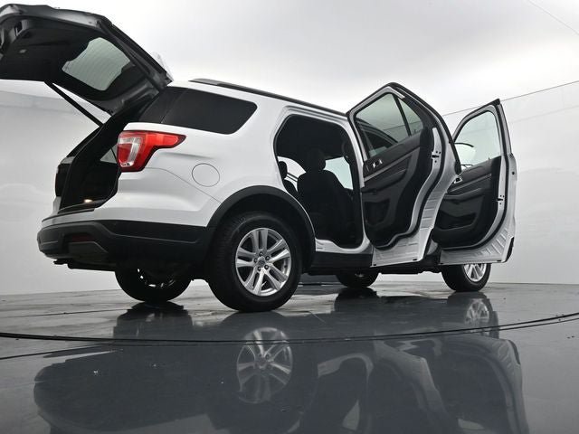 Certified 2019 Ford Explorer XLT w/ Equipment Group 201A AWD/4WD image 42