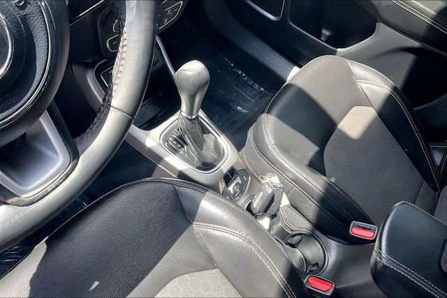 Used 2018 Jeep Compass Latitude w/ Popular Equipment Group FWD image 14