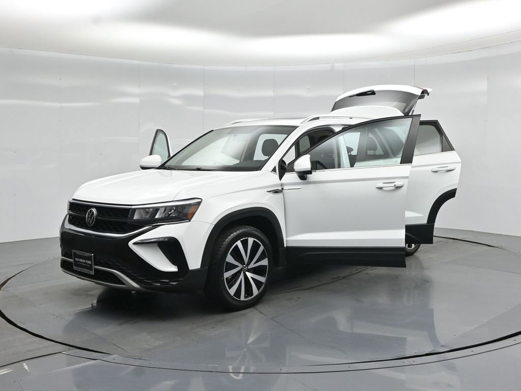 Used 2022 Volkswagen Taos SE FWD image 26