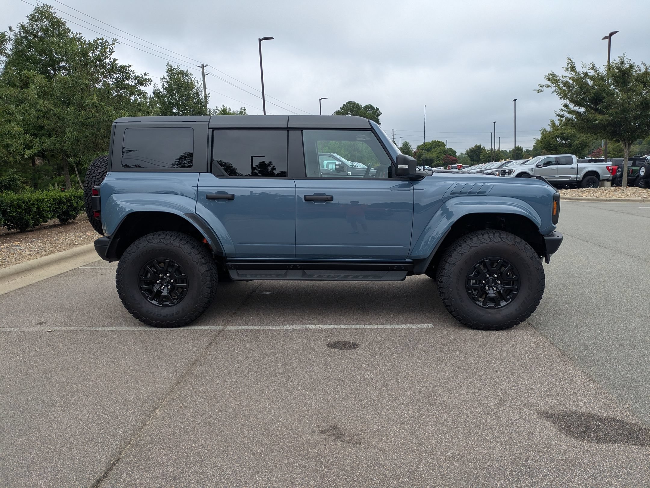 Certified 2025 Ford Bronco Raptor AWD/4WD image 3