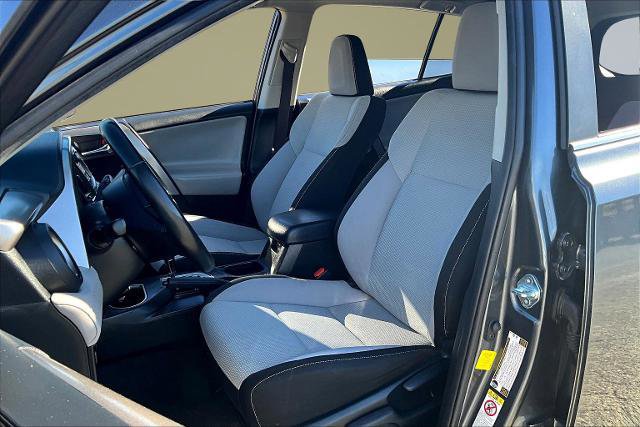 Used 2018 Toyota RAV4 XLE image 31