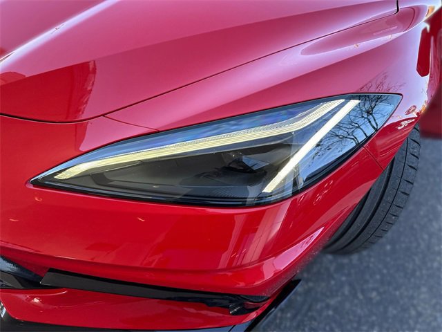 Used 2021 Chevrolet Corvette Stingray w/ Z51 Performance Package image 9