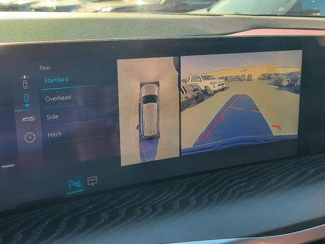 Used 2025 Cadillac Escalade Premium Luxury image 23