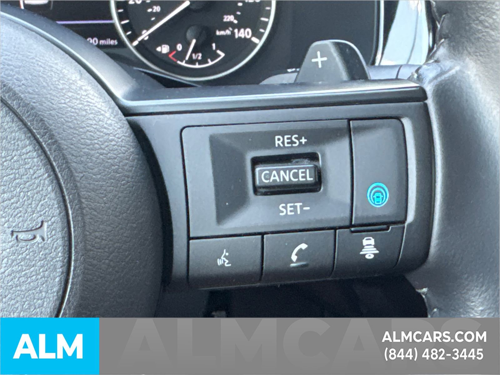 Used 2025 Nissan Pathfinder SV image 33