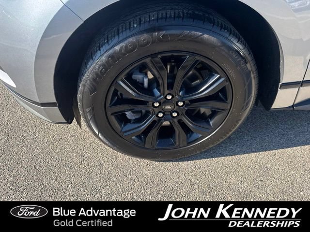 Certified 2022 Ford Edge SE w/ Black Appearance Package AWD/4WD image 2