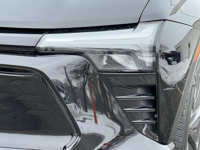 Used 2025 Chevrolet Blazer EV LT image 46