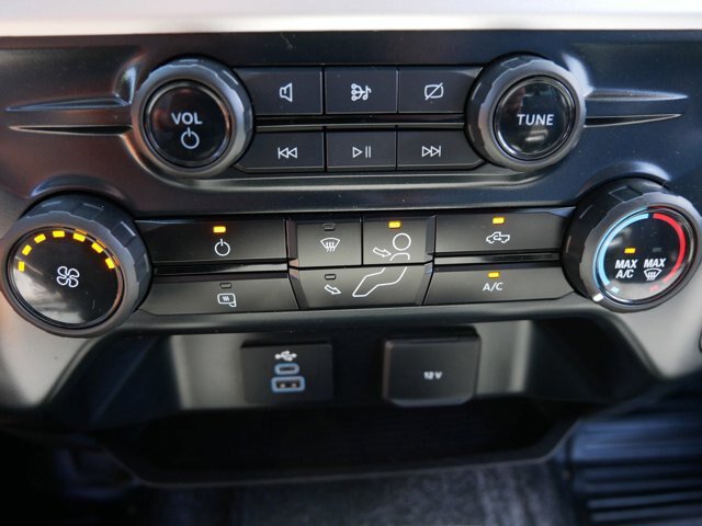 Certified 2024 Ford F350 XLT w/ FX4 Off-Road Package AWD/4WD image 26