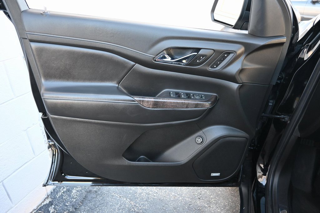 Used 2020 GMC Acadia Denali w/ Trailering Package image 20