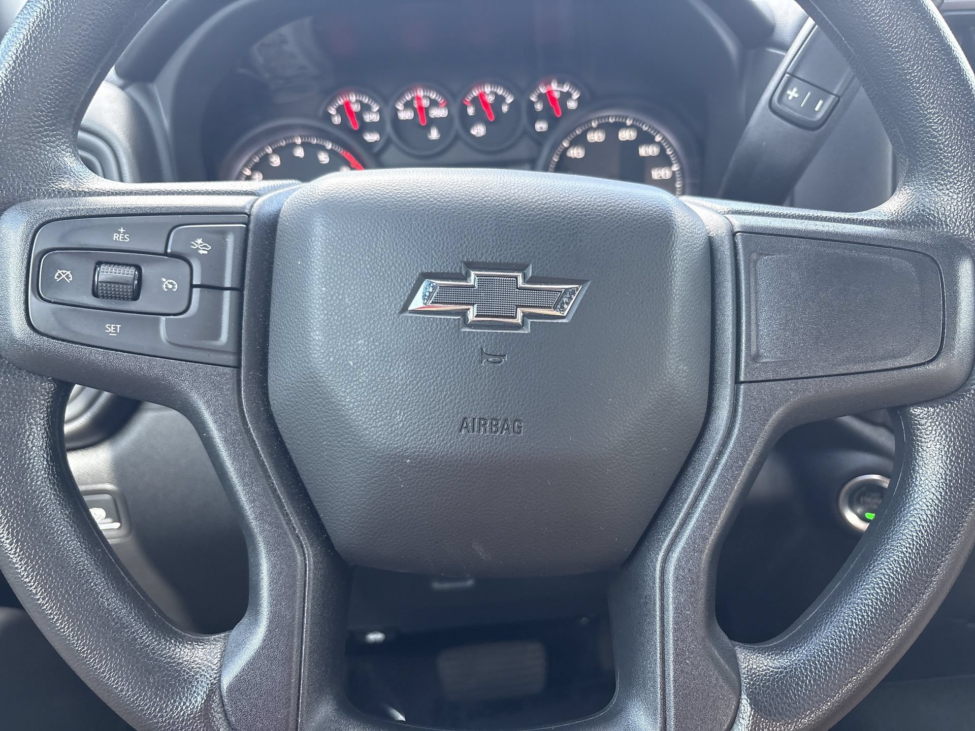 Used 2025 Chevrolet Silverado 2500 Custom w/ Custom Value Package RWD image 9