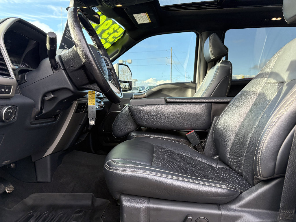 Certified 2022 Ford F350 Lariat w/ Camper Package image 17