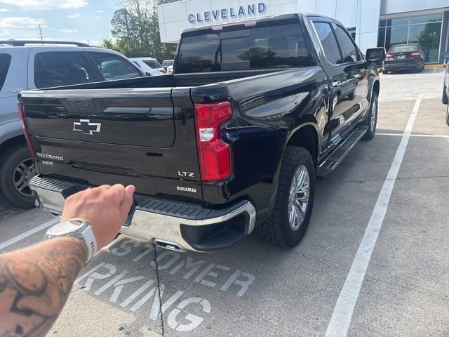 Used 2022 Chevrolet Silverado 1500 LTZ image 4
