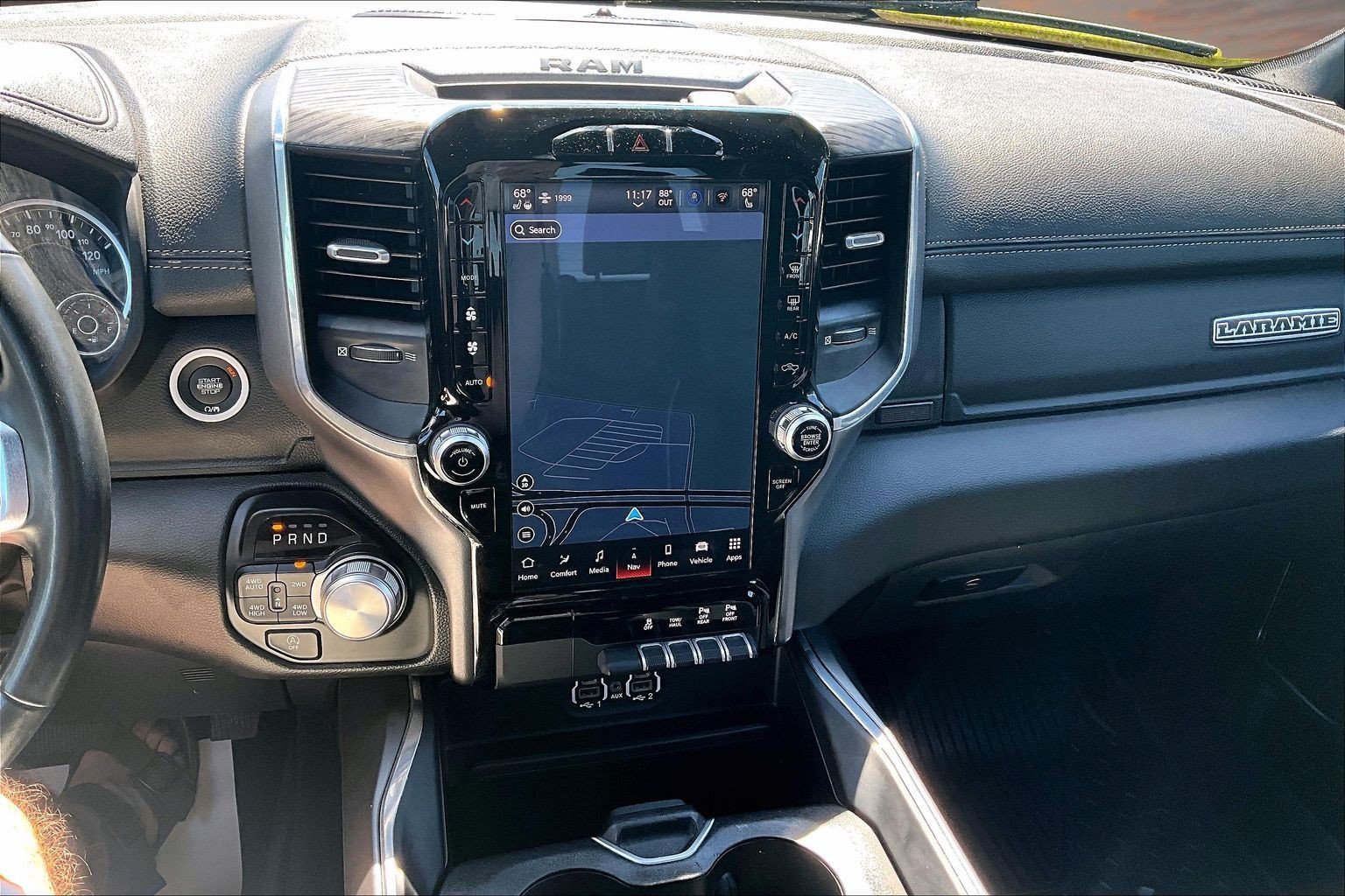 Used 2023 RAM 1500 Laramie AWD/4WD image 6