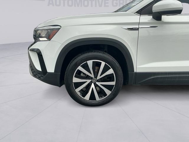 Used 2022 Volkswagen Taos SE image 9