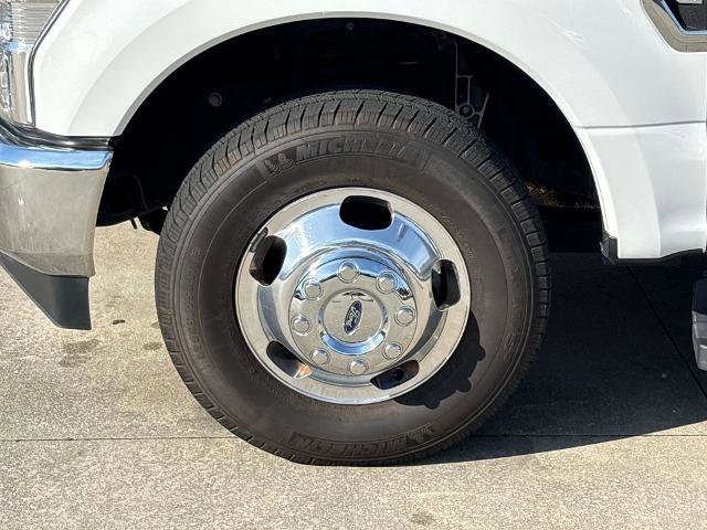 Certified 2022 Ford F350 XLT w/ XLT Premium Package image 11