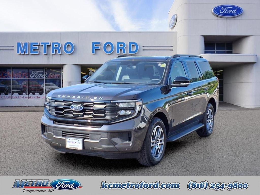Certified 2025 Ford Expedition Active AWD/4WD image 7