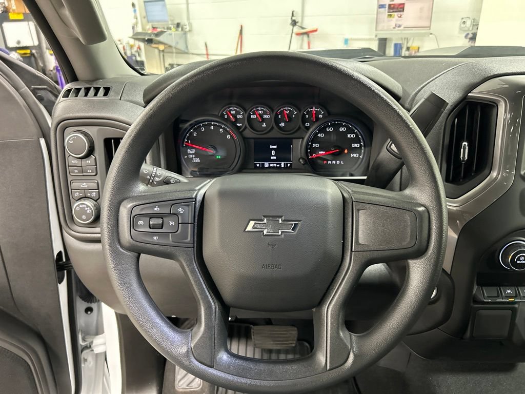 Used 2025 Chevrolet Silverado 1500 Custom Trail Boss w/ Dark Appearance Package AWD/4WD image 16