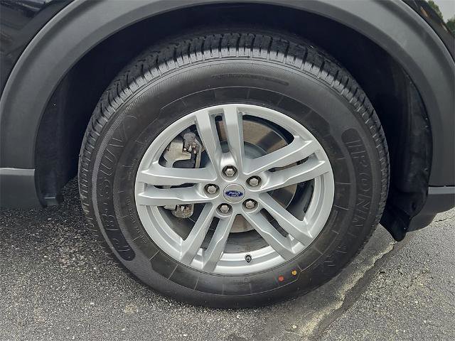 Certified 2022 Ford Explorer XLT w/ Equipment Group 202A image 8