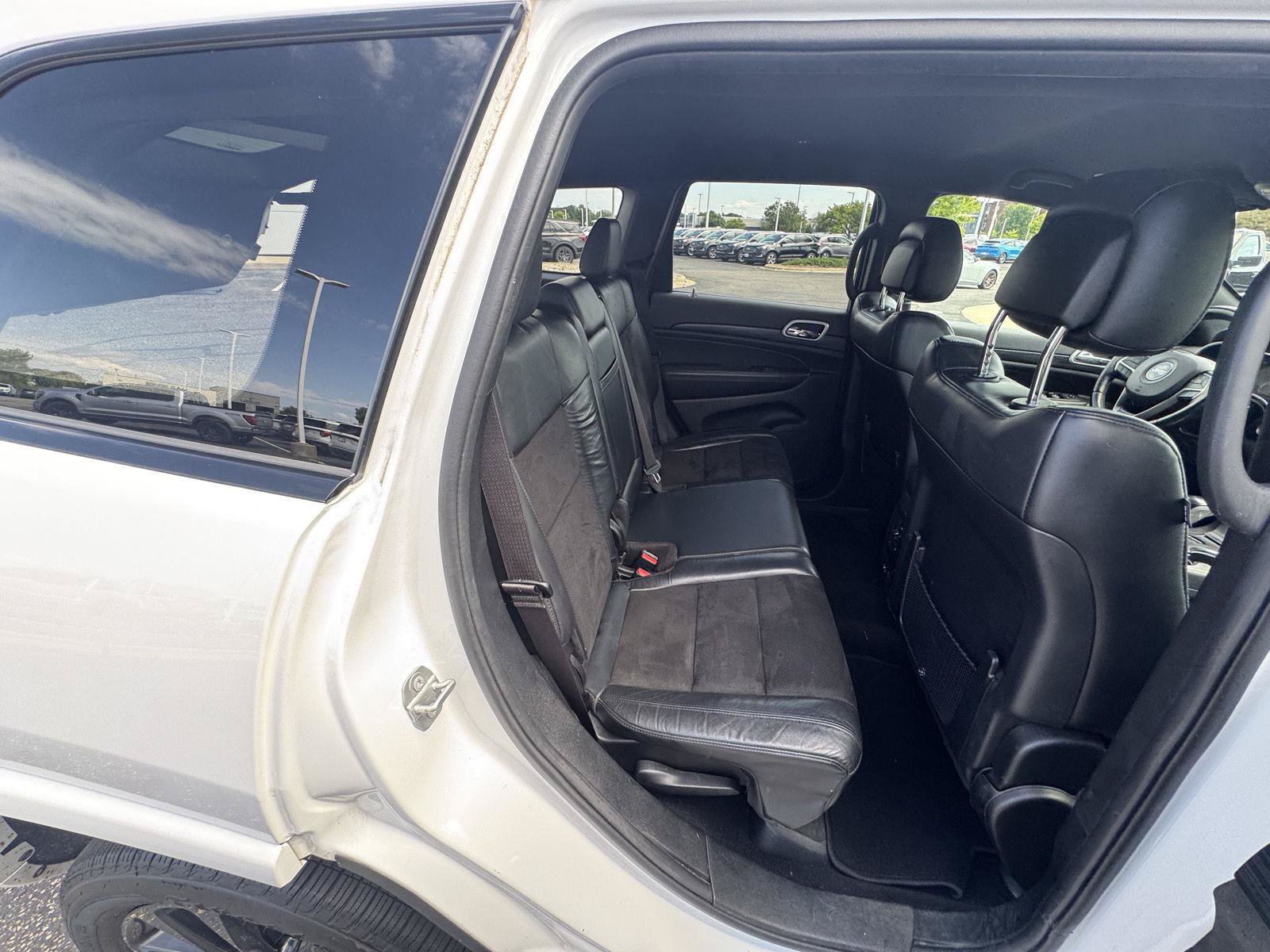 Used 2020 Jeep Grand Cherokee Altitude AWD/4WD image 21
