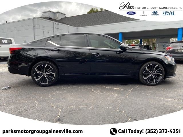 Used 2024 Nissan Altima 2.5 SR image 3