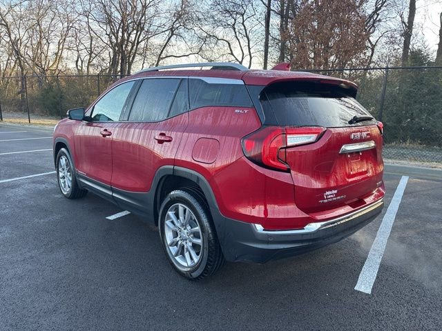 Used 2024 GMC Terrain SLT w/ LPO, Cargo Package image 3