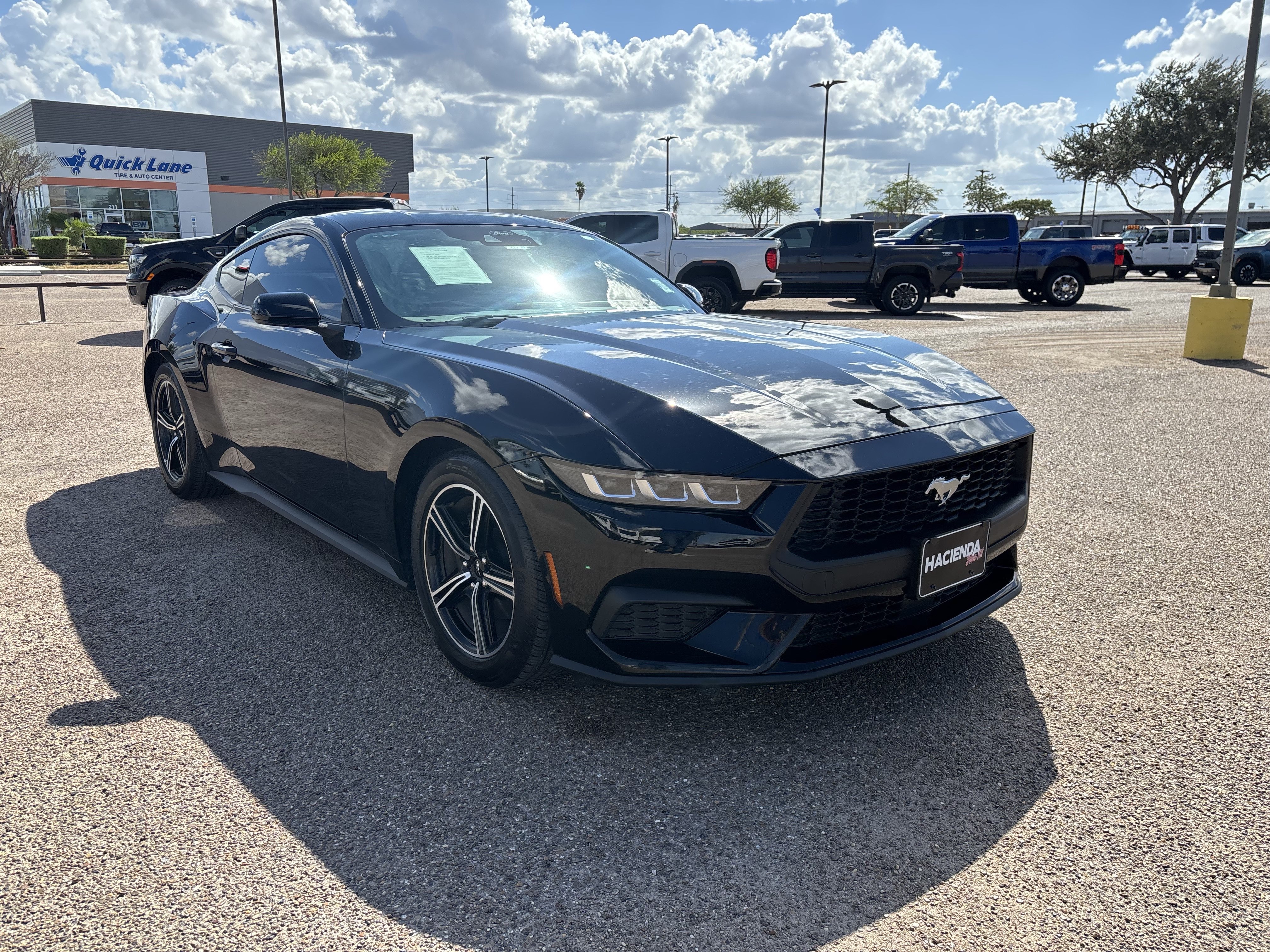 Certified 2025 Ford Mustang Coupe RWD image 5