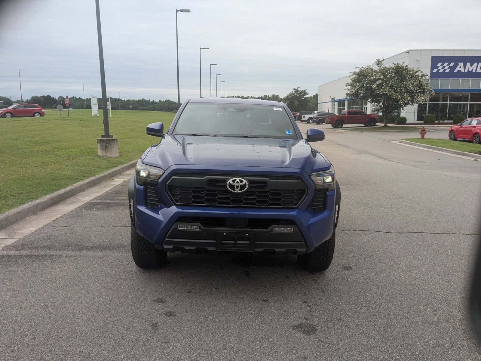 Used 2025 Toyota Tacoma TRD Off-Road w/ TRD Off Road Upgrade Package AWD/4WD image 8
