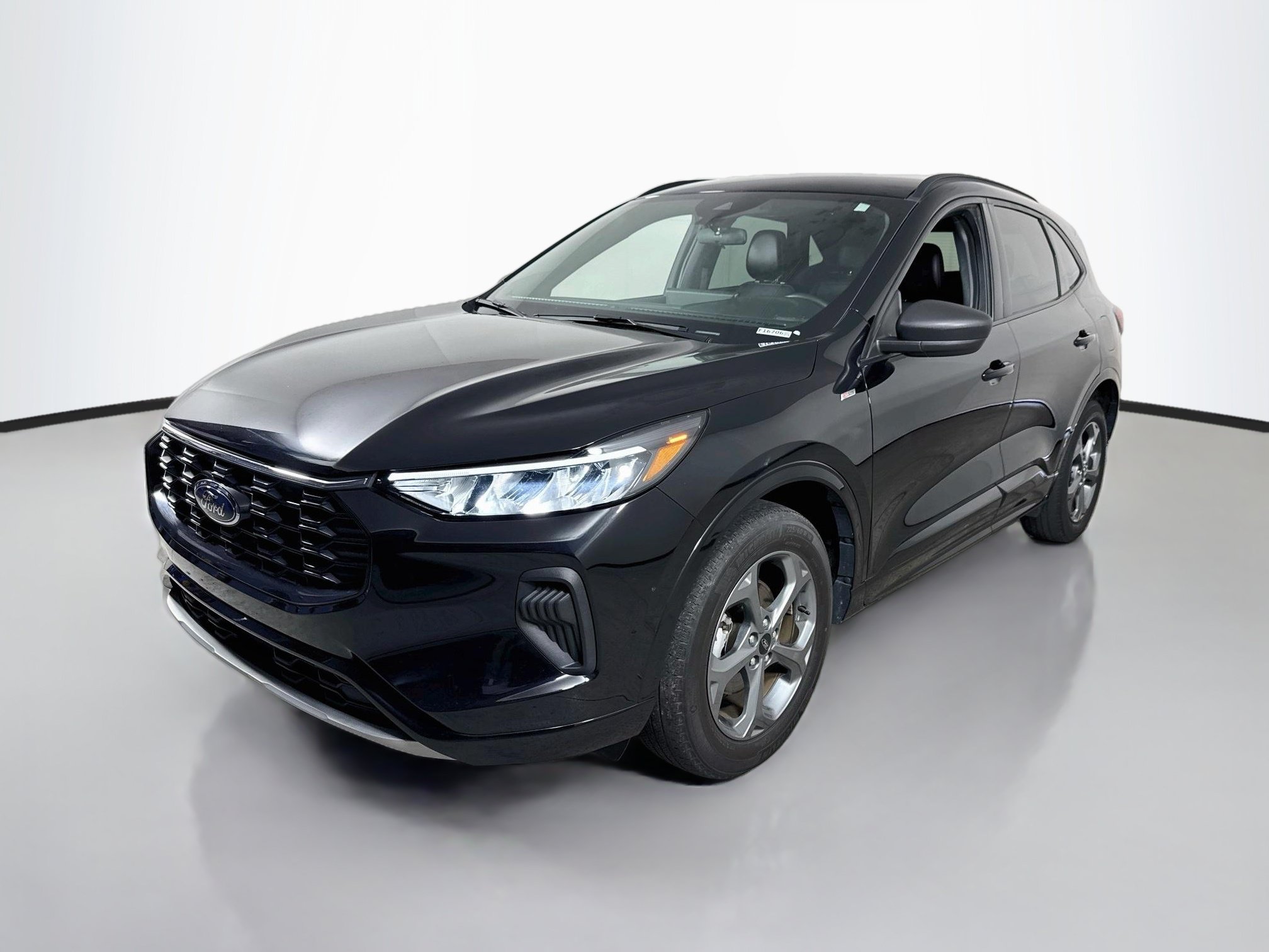 Certified 2024 Ford Escape ST-Line w/ Tech Pack #1 AWD/4WD image 8